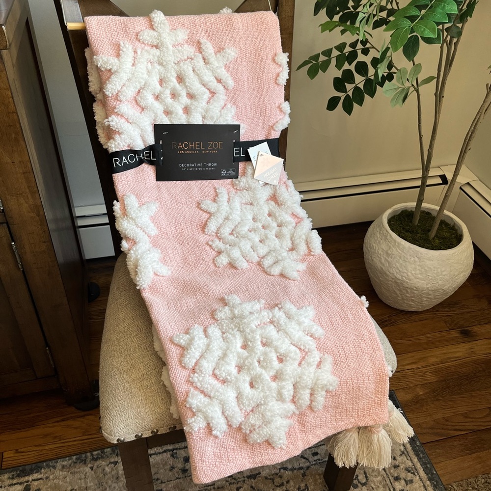 Rachel Zoe Pink Snowflake Christmas Throw Blanket NEW